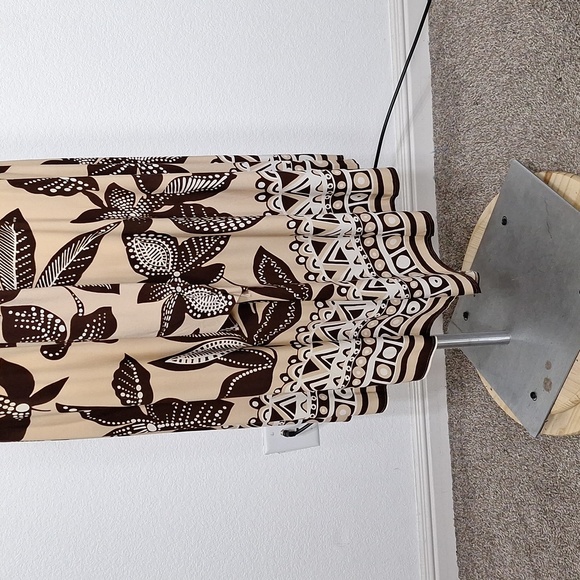 Taylor Asymmetrical Black & Tan Abstract Floral Halter Sundress Size 16 - Picture 3 of 14